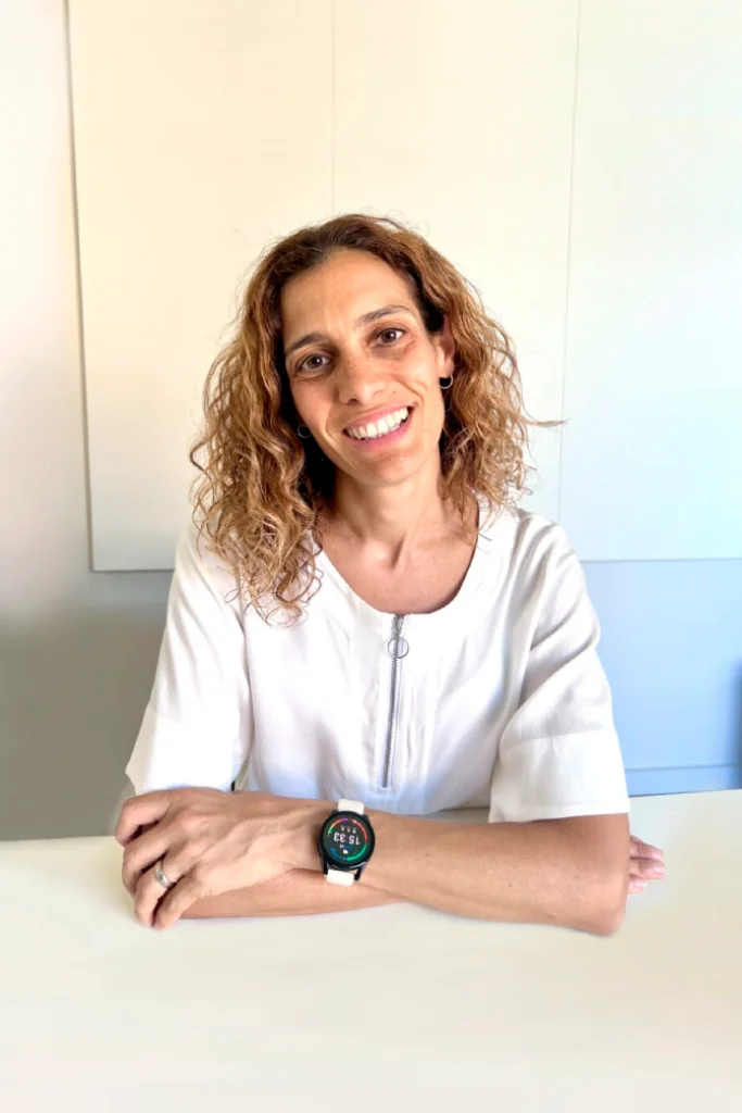 Laura Nebra, psicóloga EMDR en Terrassa especializada en trauma y ansiedad